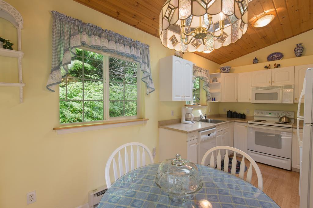 A Hidden Haven Cottages Port Angeles Exteriör bild